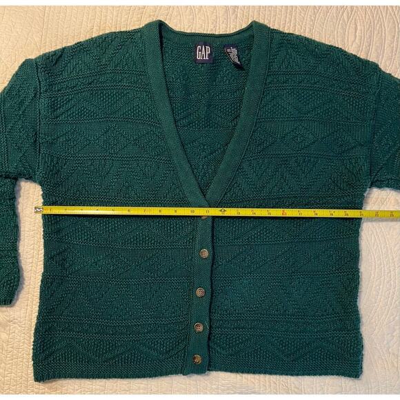 GAP Green cardigan
Gorgeous green color 
Size small - Picture 5 of 6